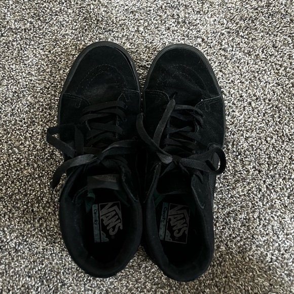 All Black Sk8-Hi Vans - Picture 3 of 4